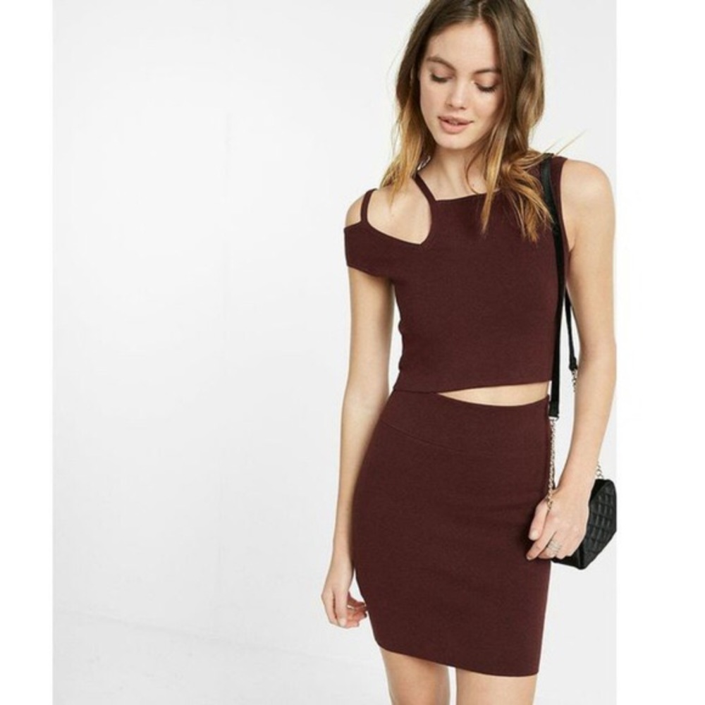 NWT! EXPRESS ASYMMETRICAL OFF SHOULDER CROPPED TOP